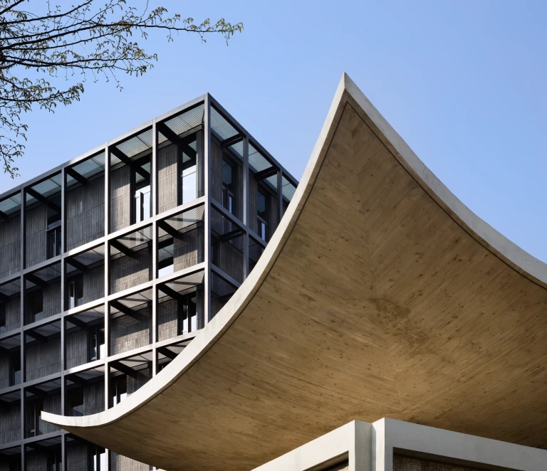 ambassade-de-france-photo-facade-2-kim-yongkwan