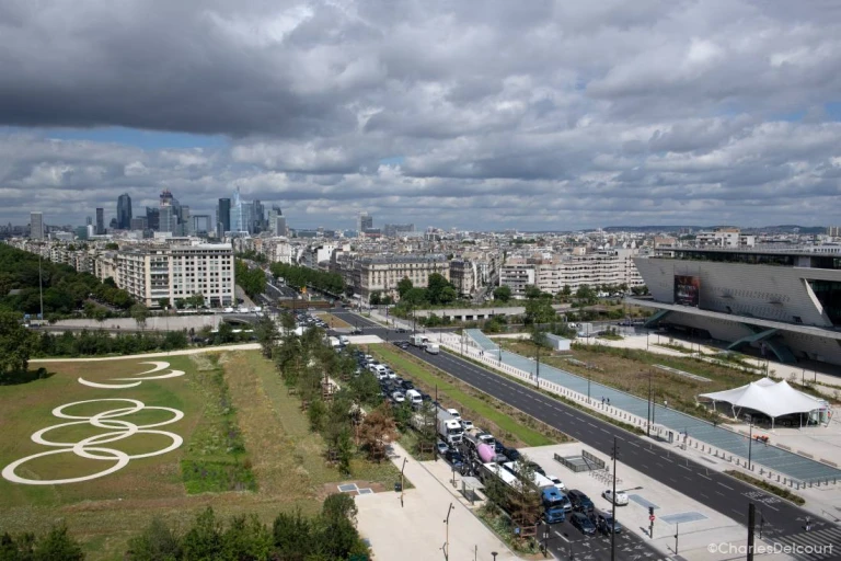 1732693675-87574100_f